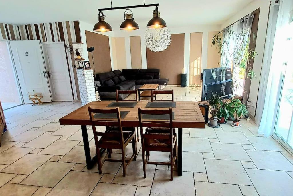 Villa 140 M² Hab. Avec Piscine Castres  Buitenkant foto